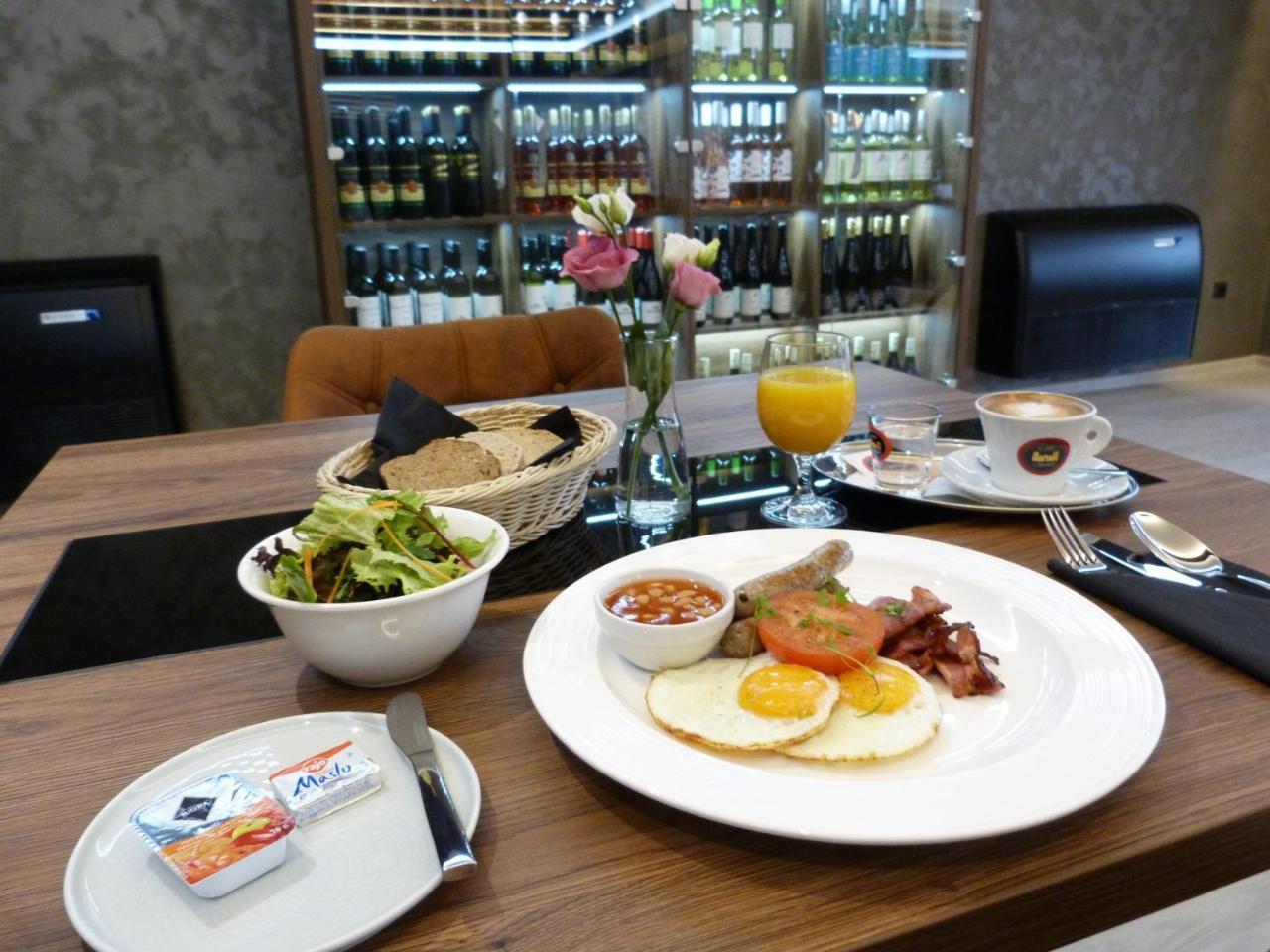 Elite Hotel Nová Dubnica Εξωτερικό φωτογραφία